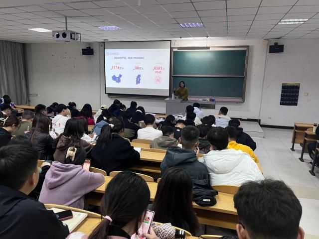 【辅导员说完满】精准帮扶促就业 共建就业新桥梁——食品与环境学院19级、21级辅导员说完满活动