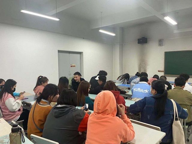 【完满班级】不忘初心跟党走 牢记使命献爱心  ——艺术传媒学院2020级视觉2005班完满班级活动