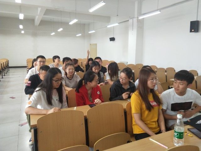 【完满班级】学贵得师 亦贵得友——食品与环境学院资环1601班爱师敬师分享会