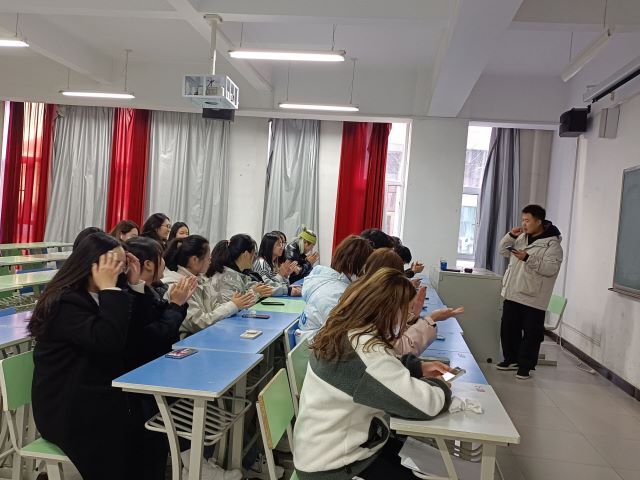 【完满班级】快乐生活 畅享人生——艺术传媒学院动画2002班竞技体育活动