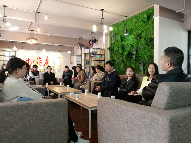 双体系陈江会老师做客青藤讲堂解密职场规则