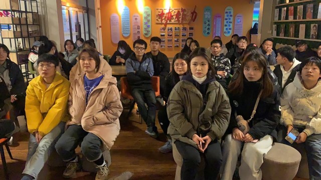 【完满班级】抓住黑暗中的那道光 我们永不言败——艺术传媒学院动画2101班《夺冠》观影活动新闻稿