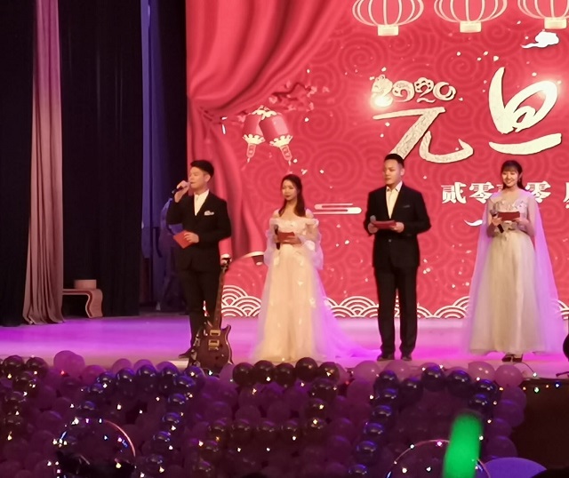 闪光的信院第258期：运动场、辩论赛、志愿服务是本期关键词