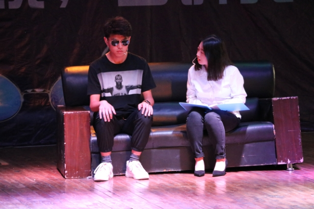 【戏剧节】长袖善舞 倾情演艺——第六届“魅夜乌马河”校园戏剧节5月15日新闻集锦