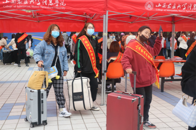 我校完满教育系统圆满完成2020年迎新工作