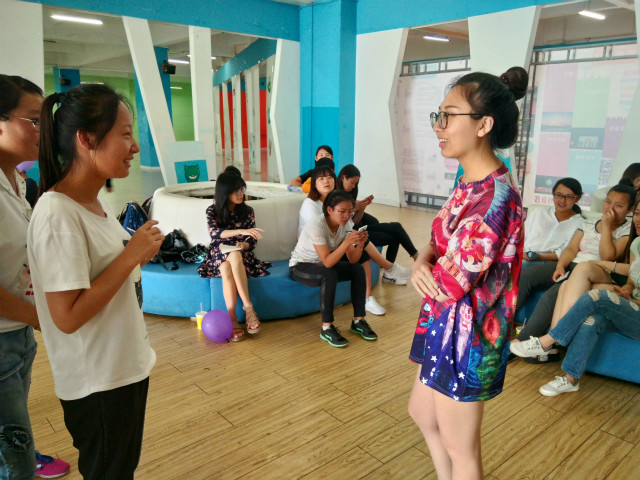 【完满班级】外语系“话远方•致青春”完满班级系列活动