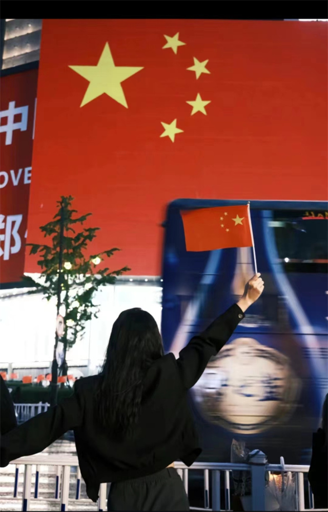 党团领航聚合力 我与祖国共奋进——商务英语学院学生党支部、团总支开展“中秋&国庆·青年在场”青年学子献礼新时代系列活动