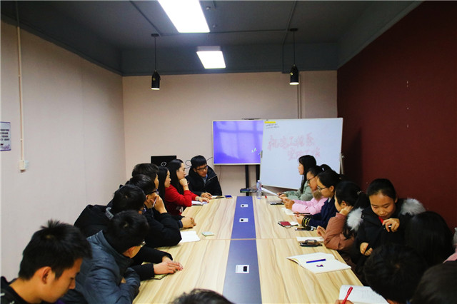 宣传人 舞台下的活雷锋——机电工程系学生会宣传部开展学期工作总结大会