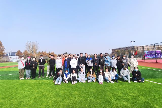 “破冰”趣味体育小游戏——大数据学院、信息工程学院数字2204班完满班级活动