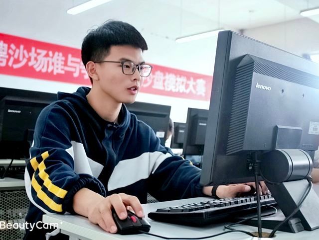 十年路漫漫 守一份初心 为校媒人坚守的岁月喝彩