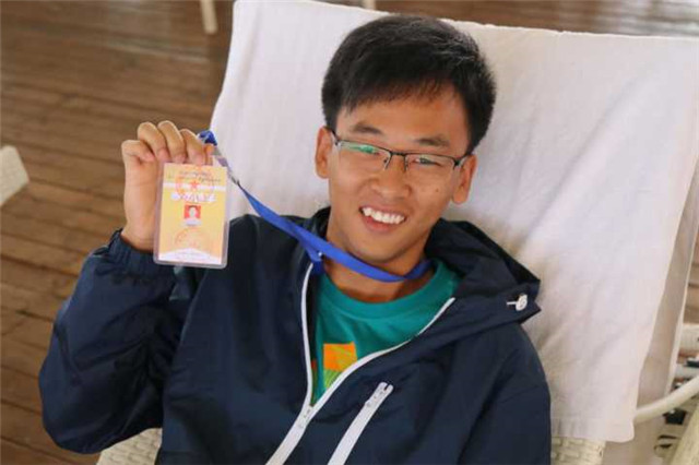 闪光的信院第184期：激情飞扬的青春 是你远行的风帆——李远嘉