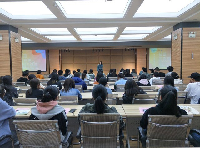 以心焕新 比肩前行——2020-2021学年第一学期团委、学生会各学生组织干部干事见面会陆续开展