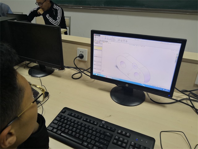 【社团快讯】创意成图 锐意建模——成图建模社第一次建模会成功举办
