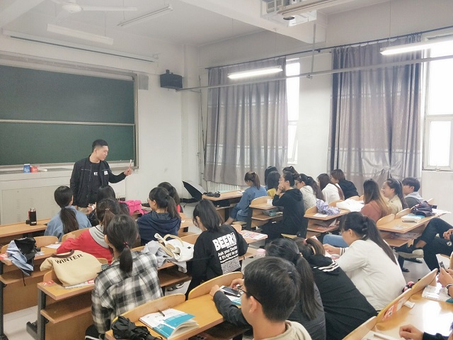 【完满班级】不负韶华不负己——食品与环境学院食安1603班班级座谈会