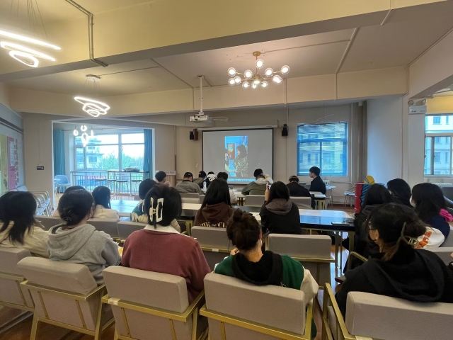 【完满团支部】小窗口 大世界——经济与管理学院国贸2002班完满团支部活动