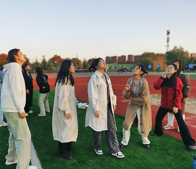 【完满团支部】 一室芳华 寓你同乐——艺术传媒学院环设2303班完满团支部活动