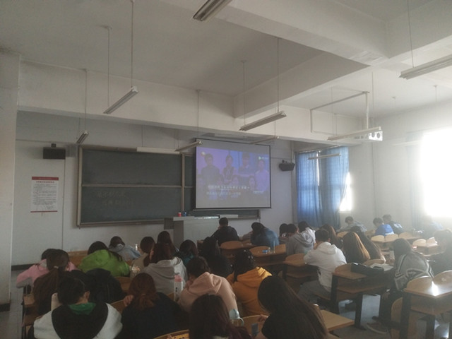 【完满班级】百年征程波澜壮阔 百年初心历久弥坚——经济与管理学院四月完满班级纪实（一）