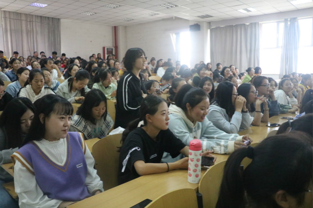 【辅导员说完满】立鸿鹄之志 托锦绣前程——外语系2019级辅导员说完满