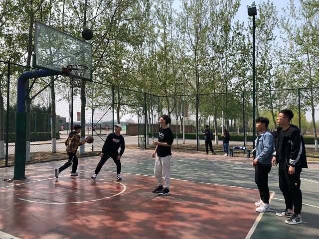 【完满班级】放飞青春 迎篮而上——艺术传媒学院环设1801班篮球竞赛活动