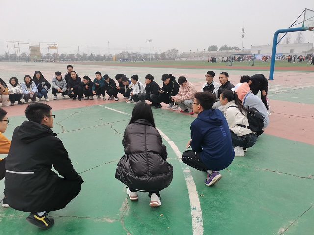 追寻童真童趣 挥洒青春活力——远景2007班竞技体育活动