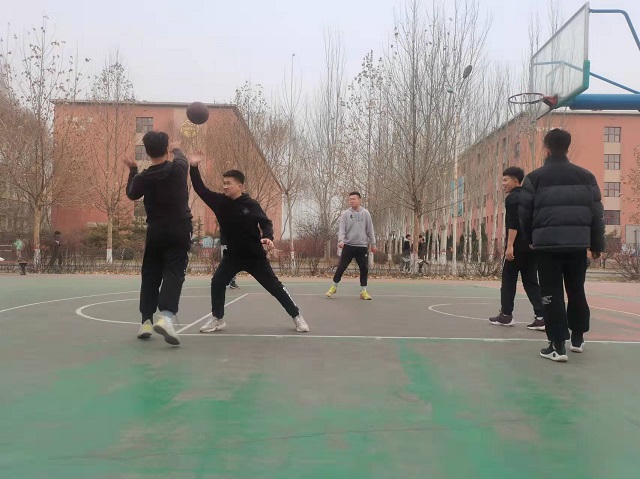 【完满班级】与时俱进 团结创新——食品与环境学院食安2102班完满班级活动