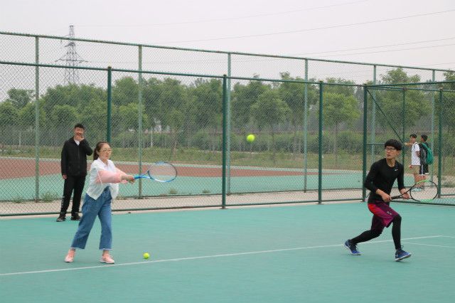 【信院力量·体联】水下波澜助夏日 绚风抚杨破东风