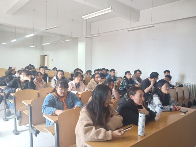 【完满班级】雷锋精神 青年风采——食品与环境学院动医1802班完满班级活动