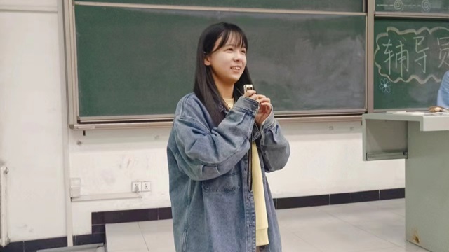 【辅导员说完满】珍惜青春 花开有时——大数据学院、信息工程学院2023级辅导员说完满活动