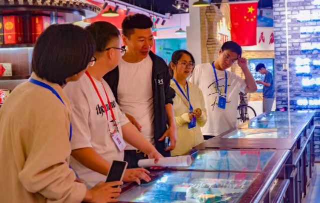 我与院长有个约会 对话院长第5期:劳动的青春最美丽
