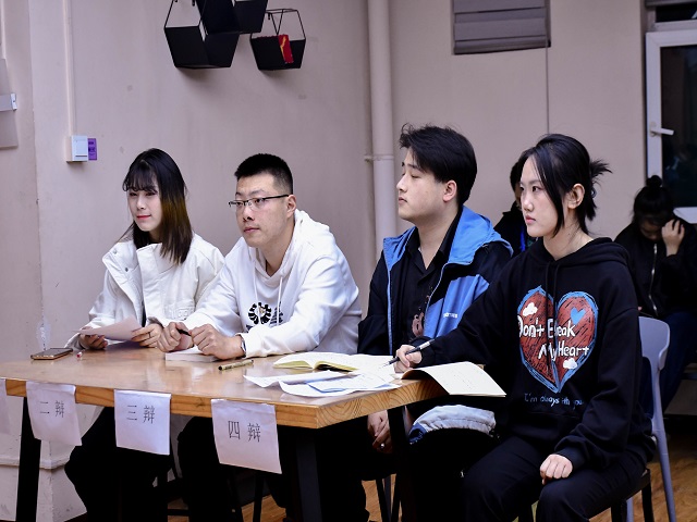 学长计划第1018期:涌动青春思辨 展现传媒风采——“白马非马 唇枪舌战”艺术传媒学院第十届“传媒杯”辩论赛决赛