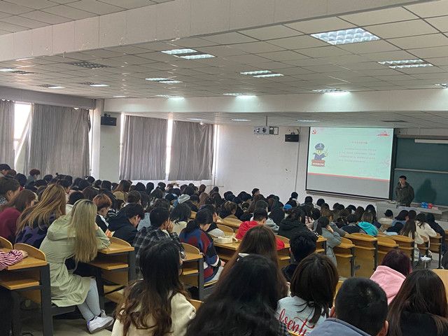 【辅导员说完满】开学心理第一课——艺术传媒学院2018级开学心理第一课辅导员说完满活动