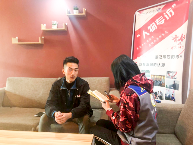 闪光的信院第230期:积蓄力量 田径赛场晋级人生赛道——李昱霖