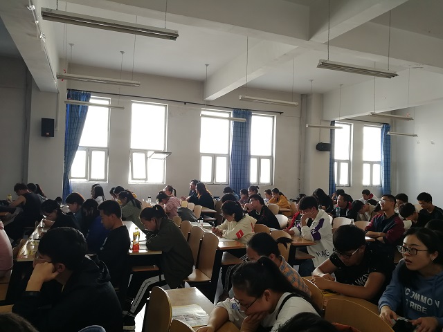 【辅导员说完满】努力践行升学、就业与创业的目标——食品与环境学院2016级辅导员说完满