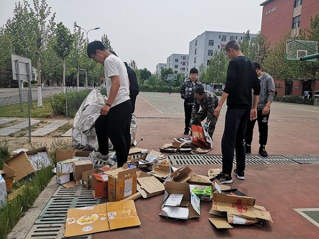 【完满班级】低碳生活 废品创造价值——食品与环境学院土管1802班完满班级活动