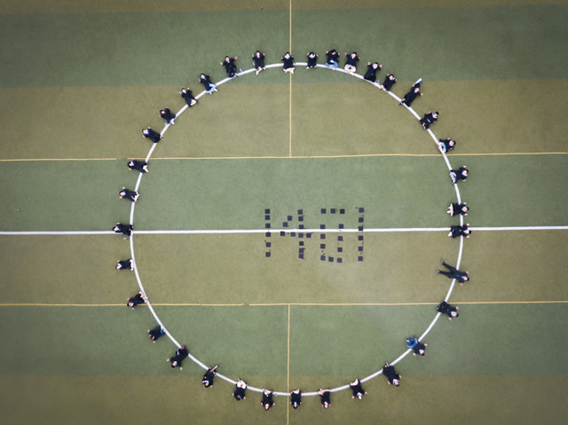 【完满班级】情谊在胶片中定格 我们一路引吭高歌——艺术传媒学院2014级环设1401班完满班级主题活动