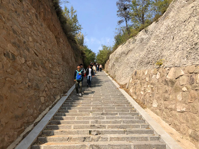 【完满班级】金秋郊游凤凰山 天寒地冻人情暖——智能工程学院18级完满班级活动集锦(三)