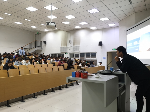 【辅导员说完满】笑对压力 拥舞人生——淬炼商学院2018级“辅导员说完满”专题活动