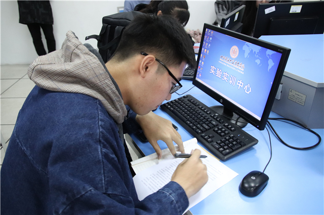 品味文字内涵 感受色彩魅力——e路同行科技文化蓝海行动计划之第三届“争做完满宣传人”技能大赛