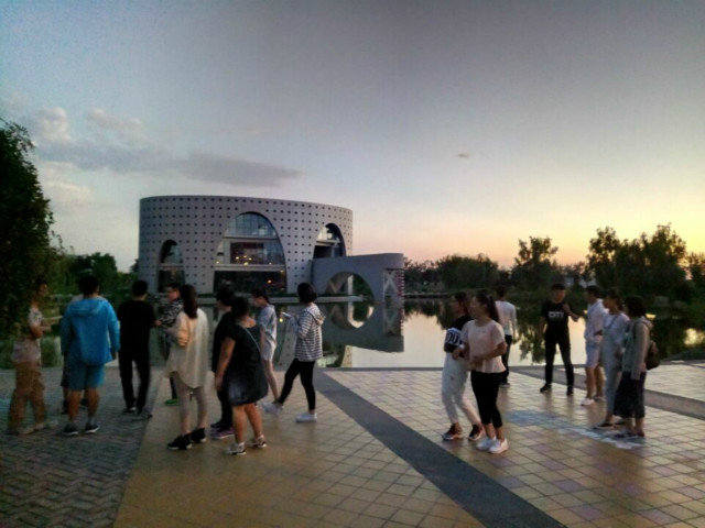 小鲜肉,请把你的爱安放于此