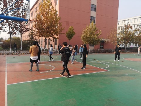 【完满班级】拼搏竞 趣味篮球——远景学院1804完满班级