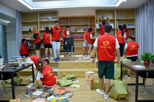 【三下乡】留义义在心中 公益益为群众——淬炼商学院青年益行国情观察实践团