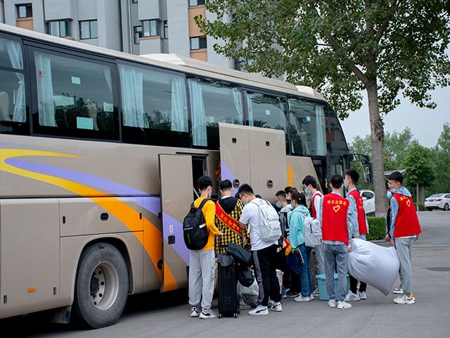 【迎新纪实】怀揣梦想 扬帆起航——艺术传媒学院2021级新生迎接