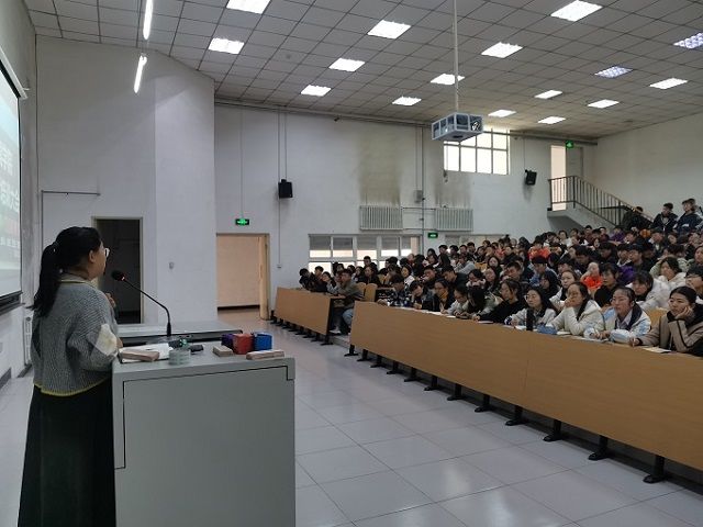 【辅导员说完满】星光不负赶路人 勇往直前愿无悔——食品与环境学院2017级考研动员大会