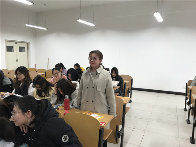 【完满班级】唱响时代记忆 秀出自我——外国语言文学系英语1703班、英语1704班3月完满班级活动