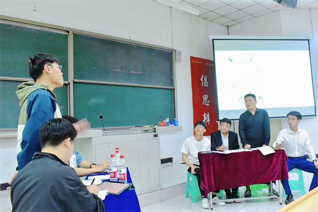 大数据学院、信息工程学院五月辅导员说完满活动集锦
