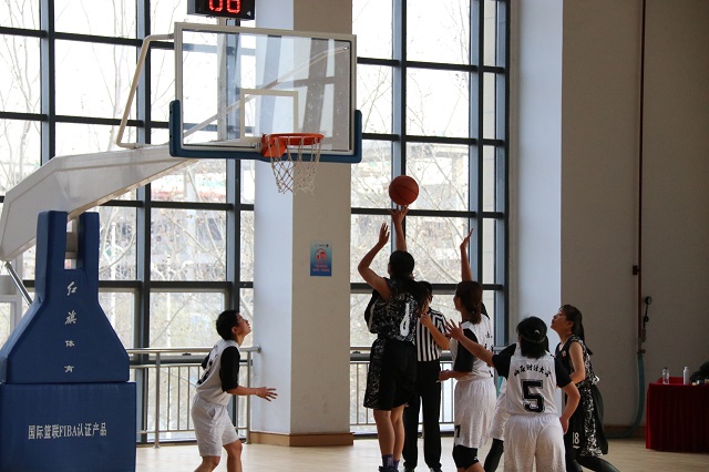 闪光的信院第248期:篮球女孩刘丁源用坚持诠释热爱