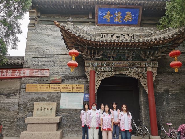 悠悠千年寺 巍巍一白塔——金笺淡墨专项志愿服务队