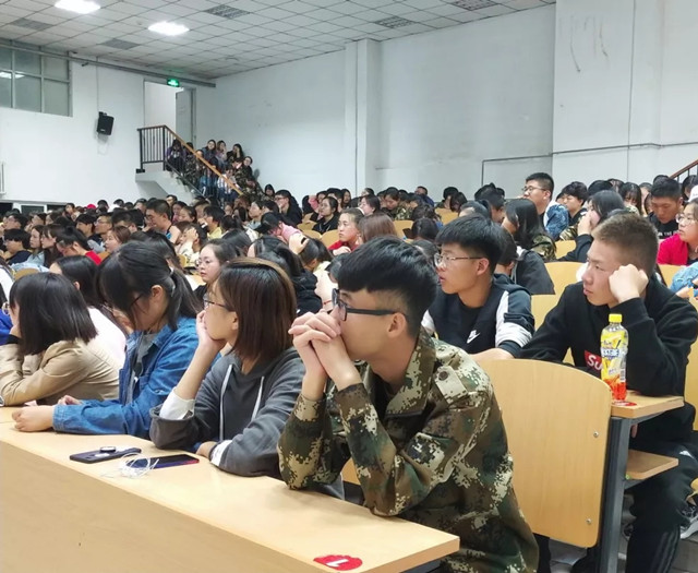 培养国际视野 打造教育优秀人才——国际交流学院开展2018级经管新生宣讲会