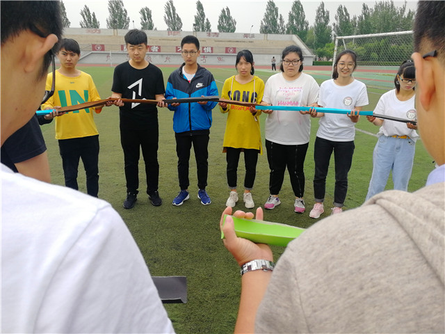 【完满班级】齐心协力 勇闯城堡——智能工程学院电气1701班举办“传承中华文化 展青春宏志”班级完满活动