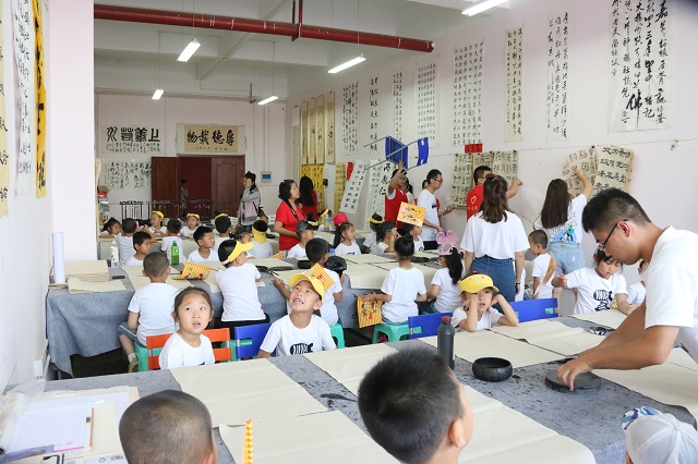 【信院力量•青联】爱在六月  点亮心窗  放飞梦想  放飞希望